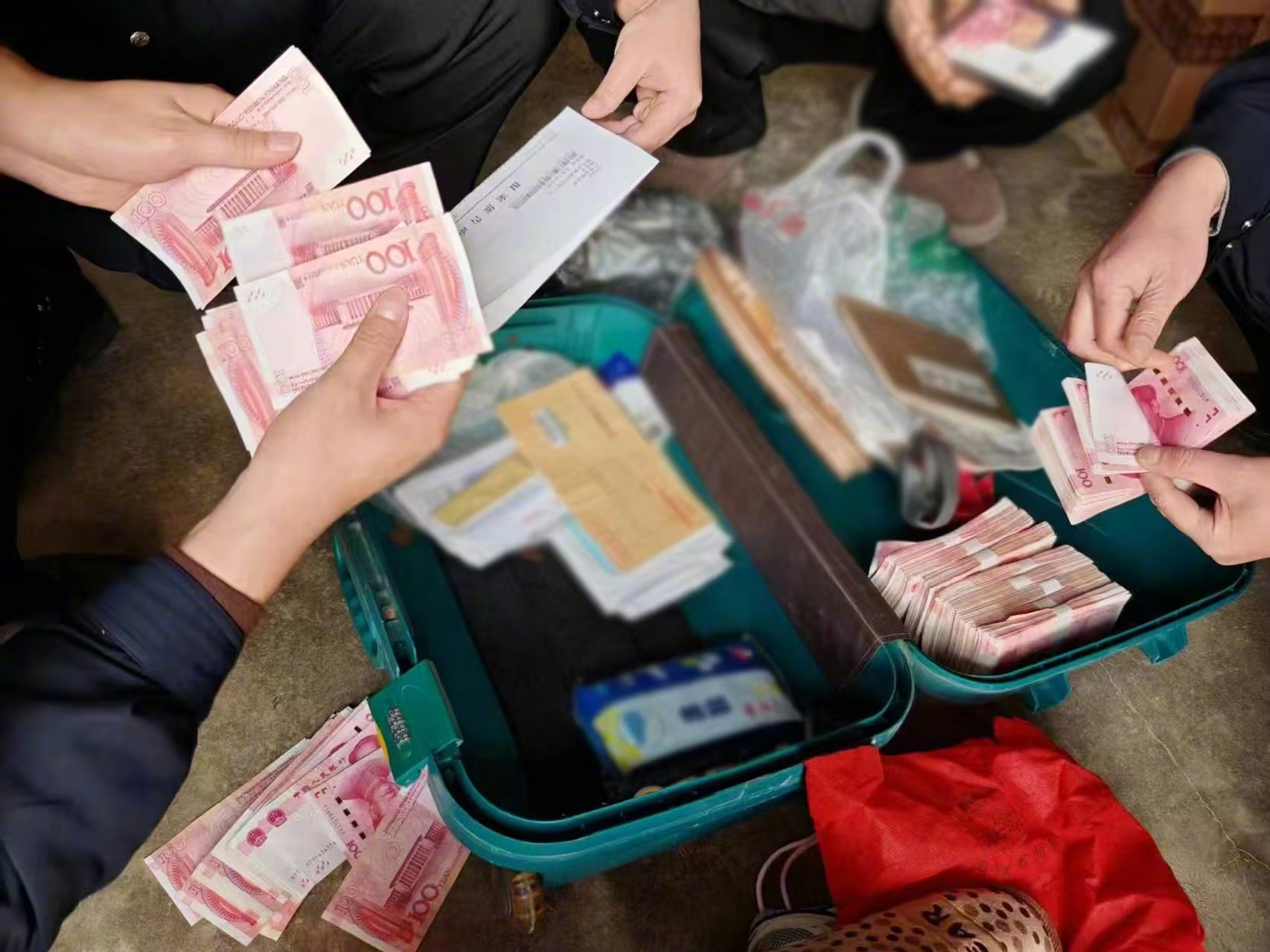 最新带现金几十万能过安检方法分析(最方便真实的楚雄携带现金过安检有具体规定吗方法)